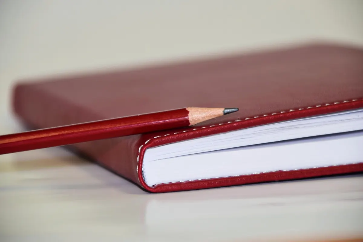 Active vs Passive Voice: When Each One Works in Your Prose